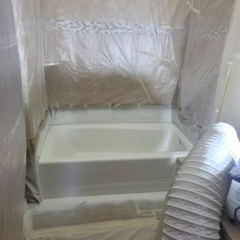 Like-new refinished tub