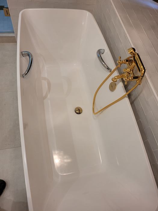 Bathtub and surface refinishing project by Applied Coatings, Montana — photo 1