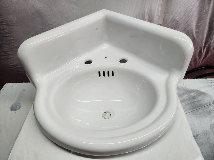 Bathtub and surface refinishing project by Applied Coatings, Montana — photo 14