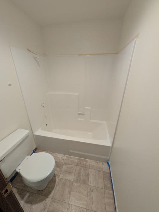 Bathtub and surface refinishing project by Applied Coatings, Montana — photo 46